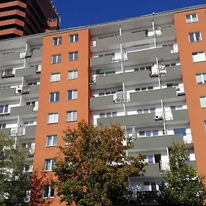 https://powstancow-wielkopolskich-12.poznan-hotels.com